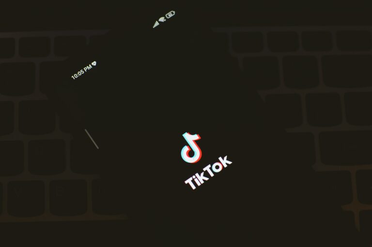 How to Use TikTok - Cover Photo