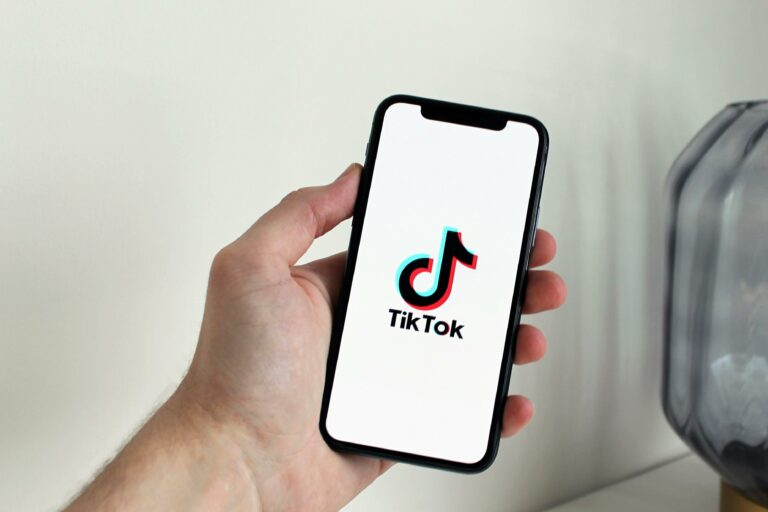 certifier compte TikTok - Cover Photo