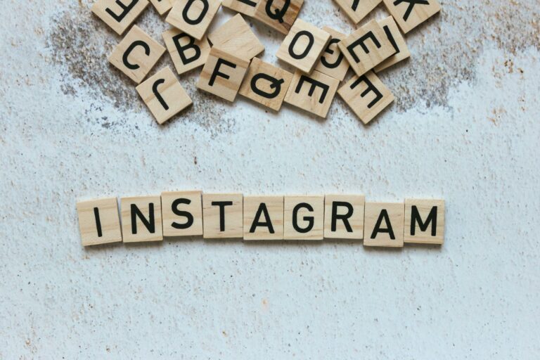 Lisa Instagram profile - Cover Photo