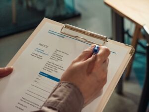 manage unpaid invoices - Cover Photo