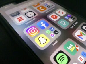 Snapchat advertising - Cover Photo