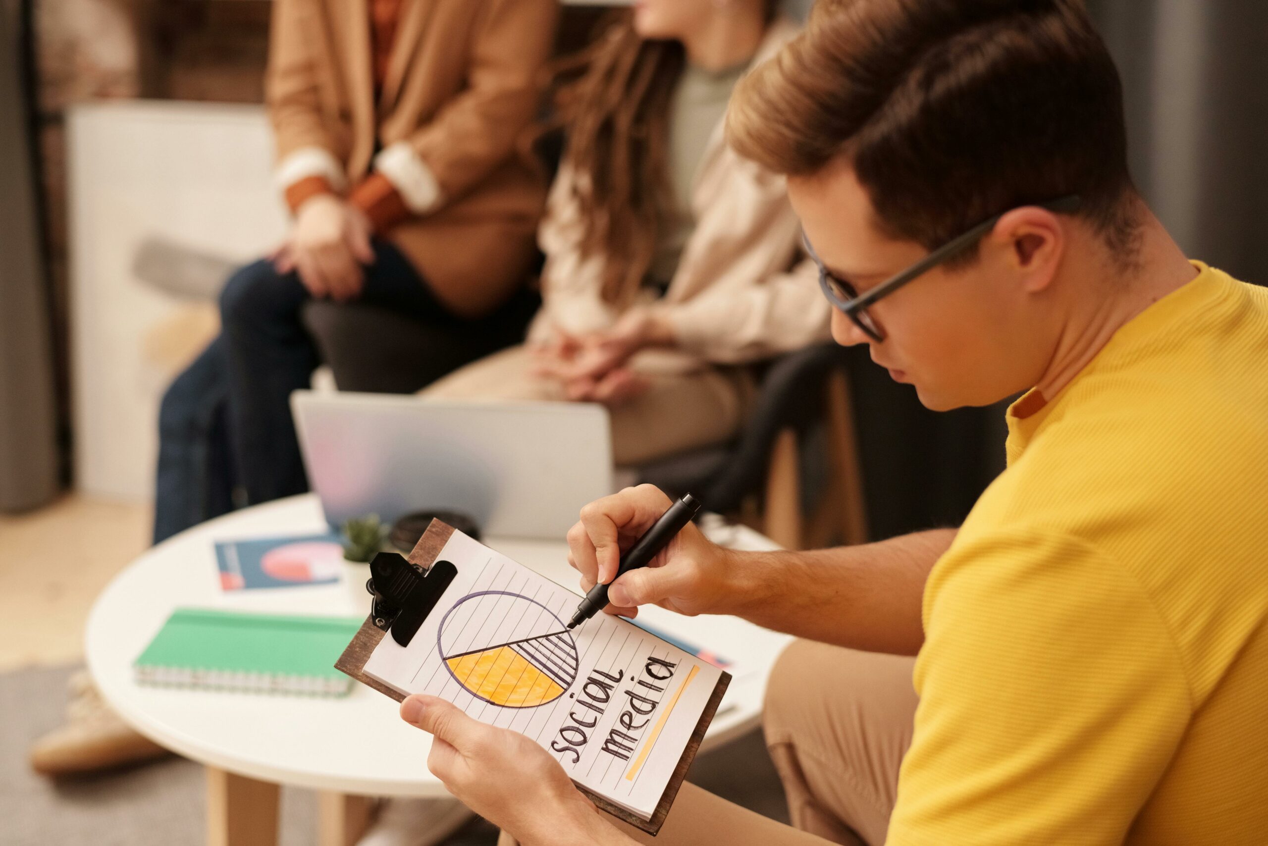 social media laziness - Cover Photo