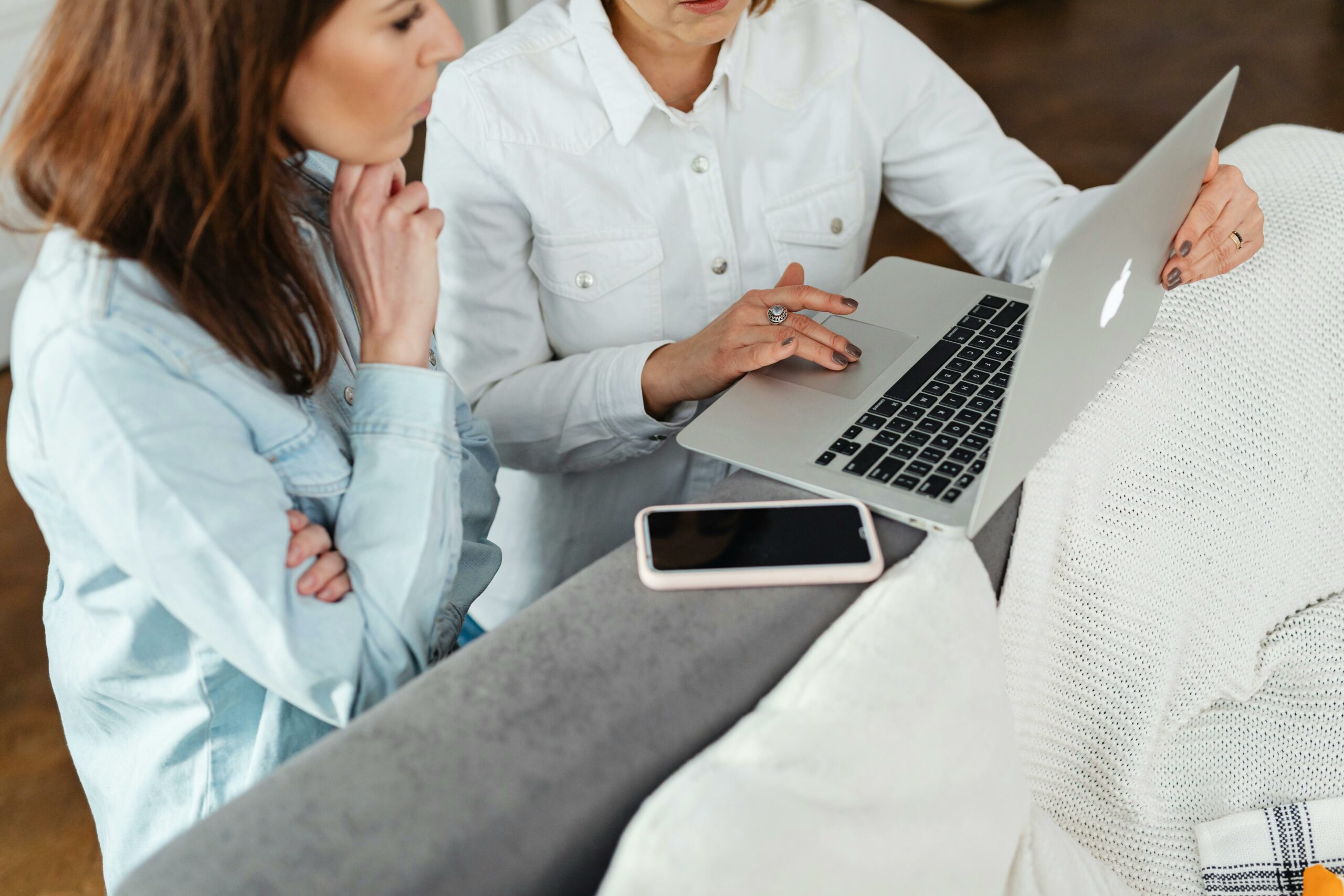 blogger consulting services - Cover Photo