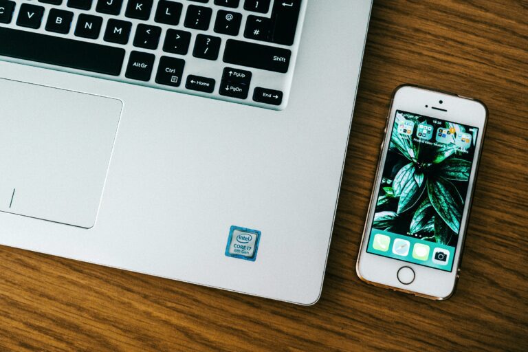 Hootsuite iOS 9 app - Cover Photo
