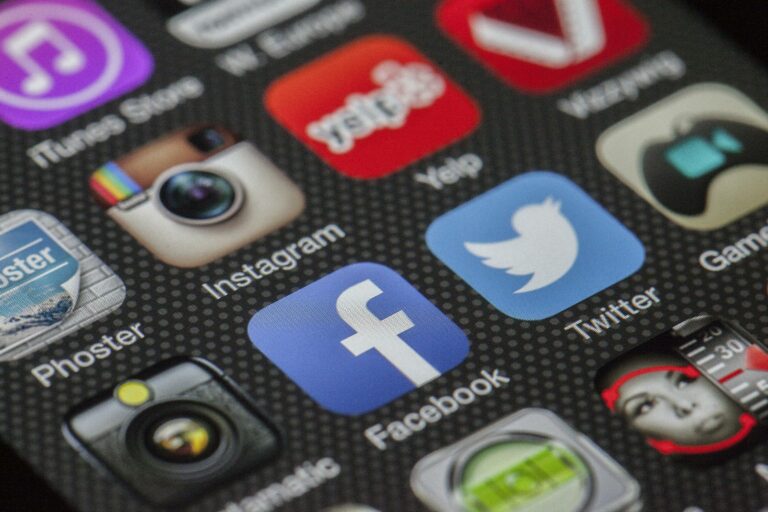 Obtenir plus de likes sur Facebook - Cover Photo
