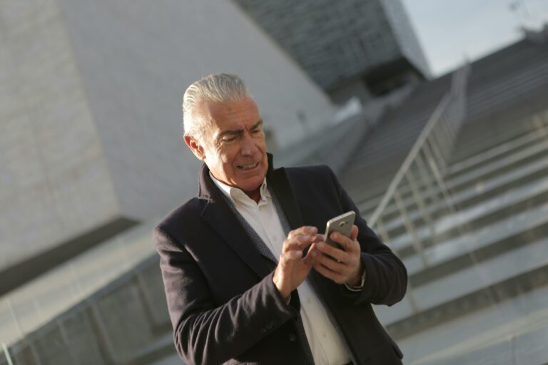 social media for executives - Cover Photo