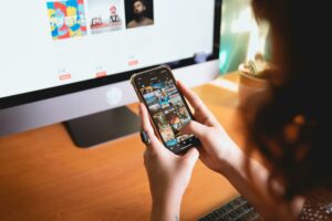 Social media manager - Cover Photo