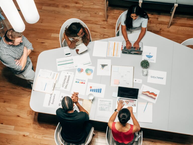 choose influencer marketing agency - Cover Photo