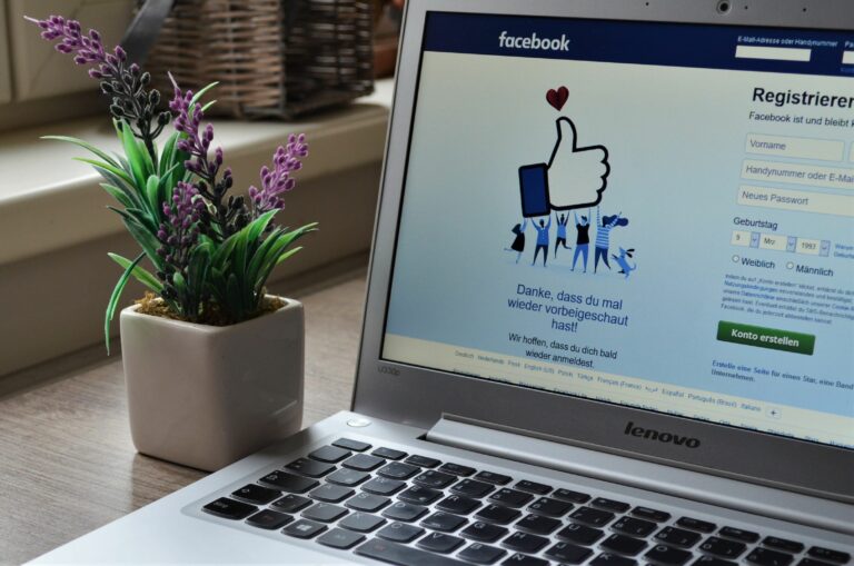 Facebook Analytics - Cover Photo