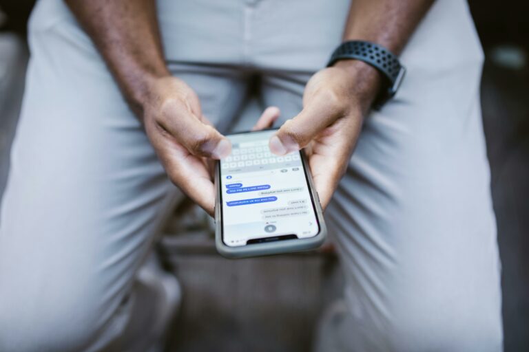 Messenger app marketing - Cover Photo