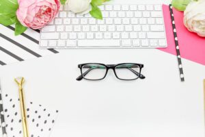 Professional blogger - Cover Photo