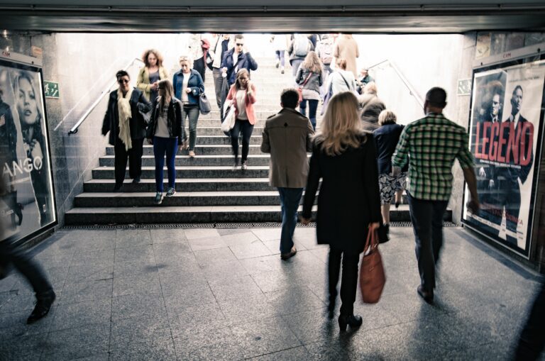 Retargeting kills sales - Cover Photo