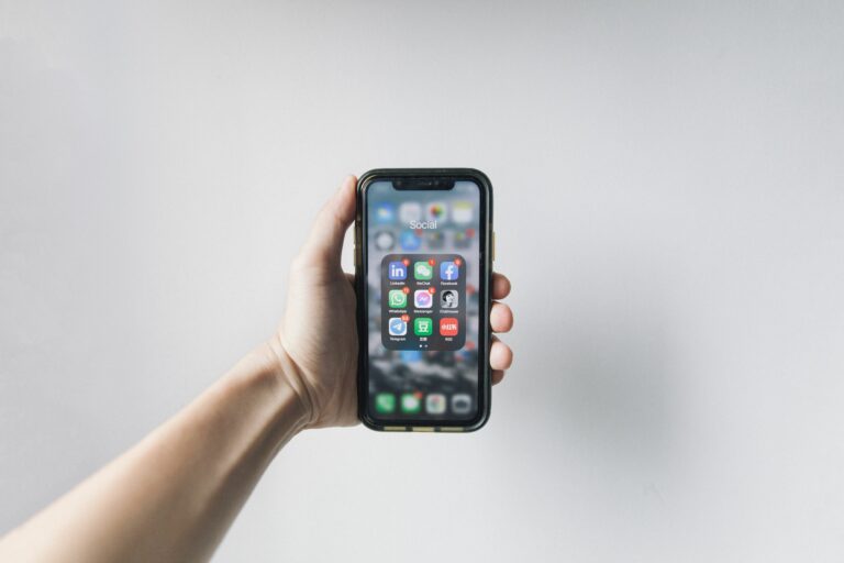 Snapchat marketing for businesses - Cover Photo