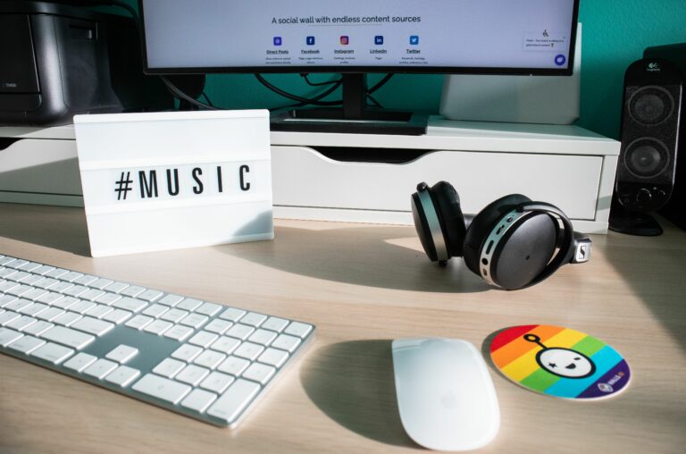 social media tools - Cover Photo