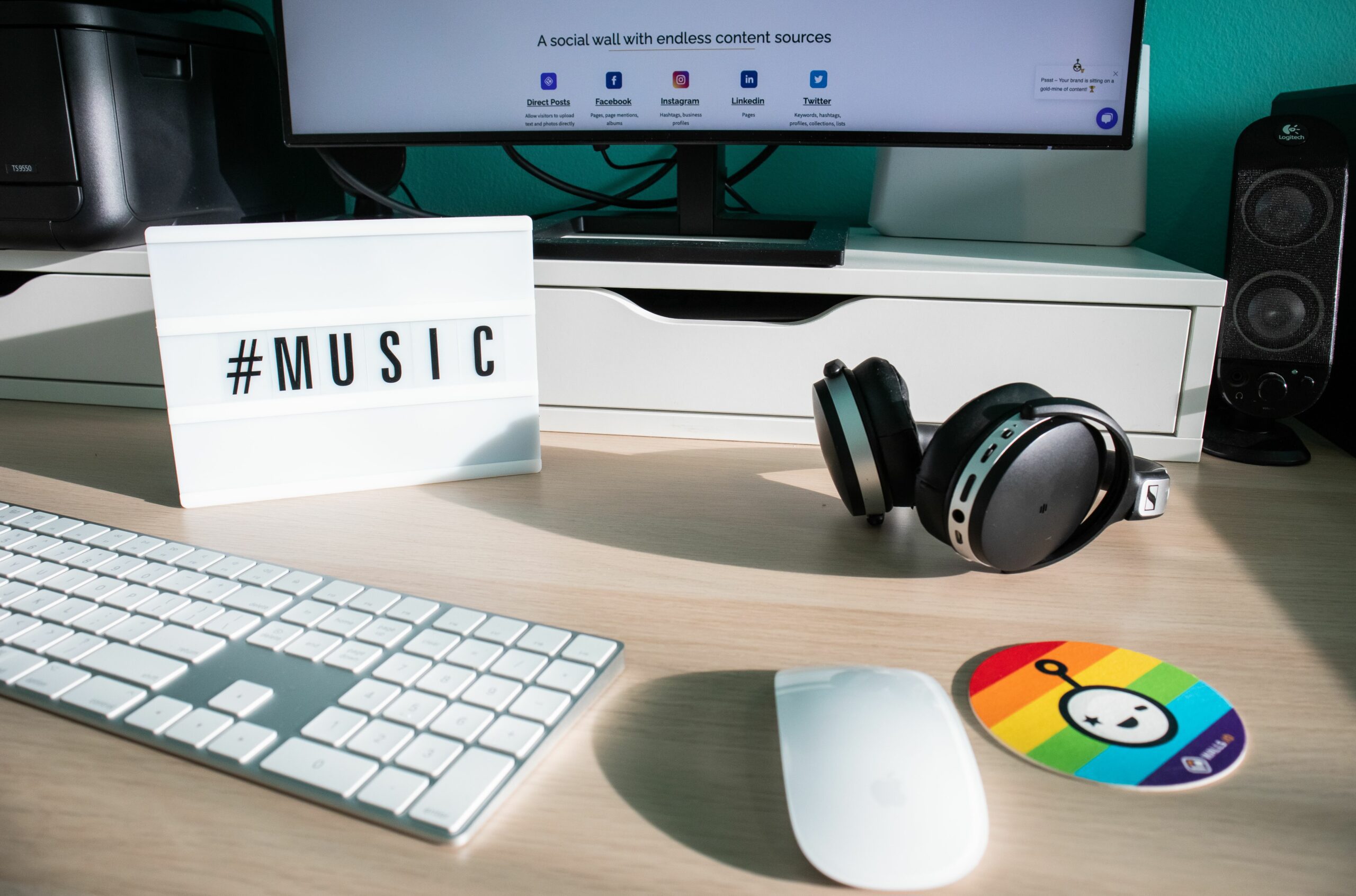 social media tools - Cover Photo
