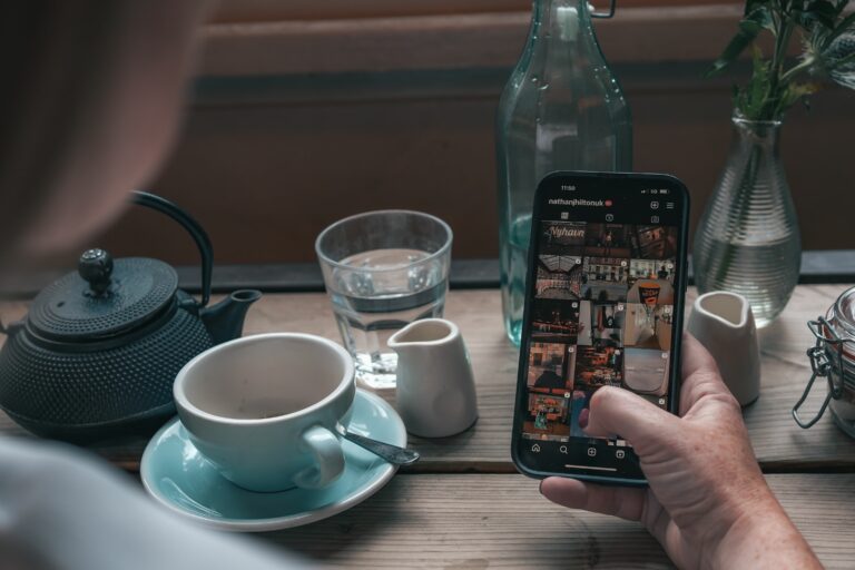 Instagram for B2B - Cover Photo