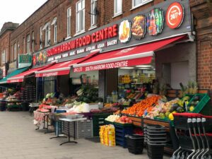 social media for retail UK - Cover Photo