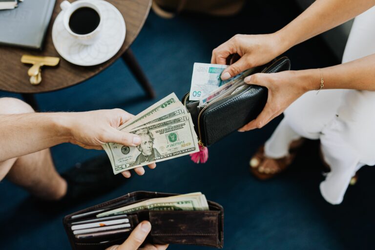 Social Media Manager Salaries - Cover Photo