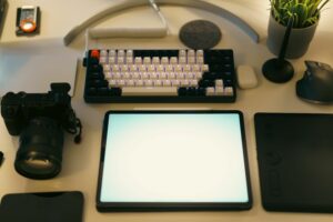 Start a Creative Agency - Cover Photo