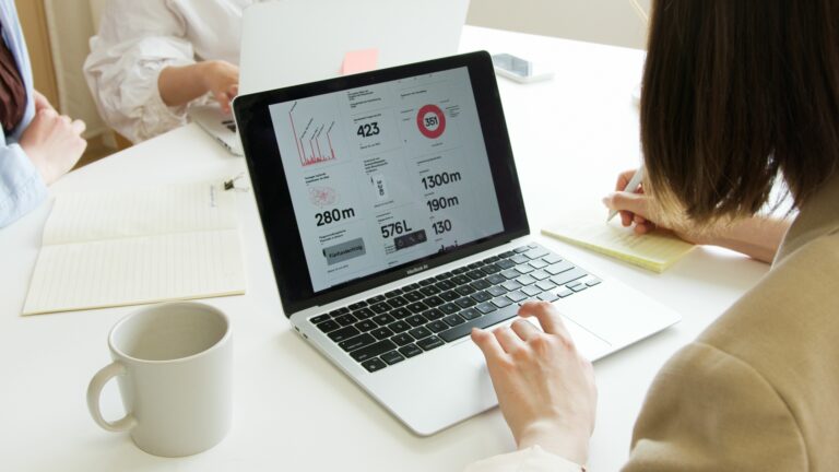 Influencer Marketing Statistics - Cover Photo