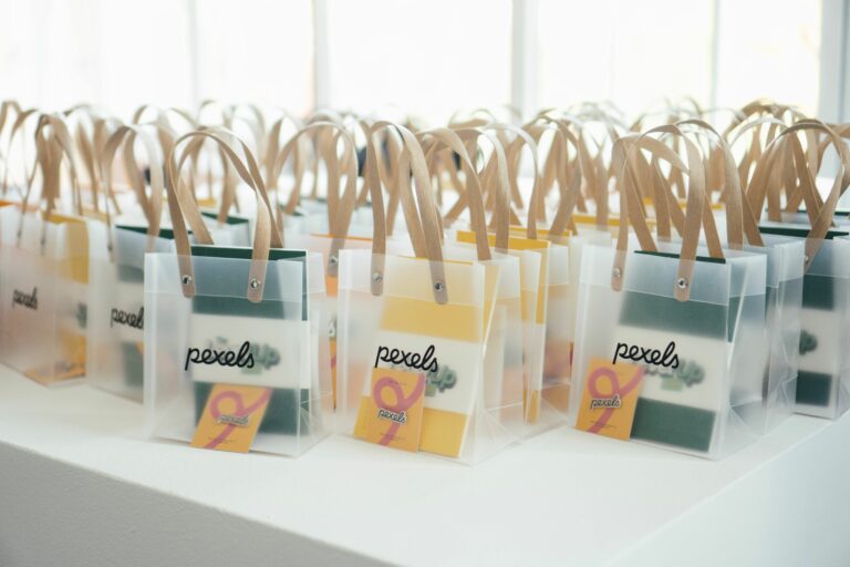 Influencer product gifting - Cover Photo
