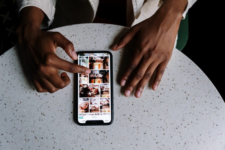 Instagram Emoji Slider - Cover Photo