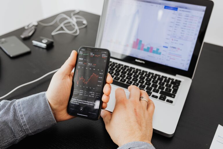 Digital marketing tips 2025 - Cover Photo