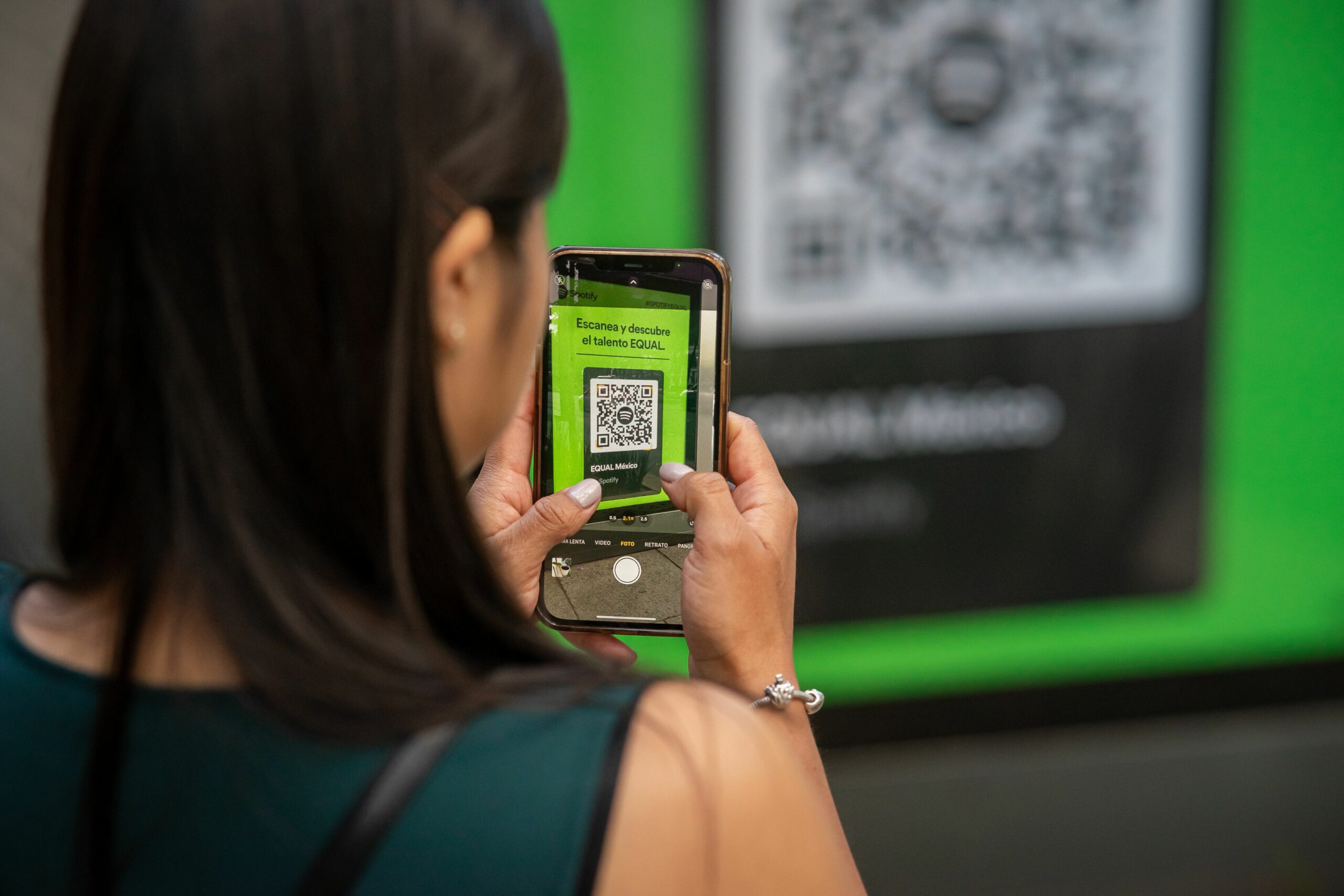 free QR code generator - Cover Photo