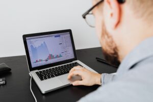 Influencer marketing ROI - Cover Photo