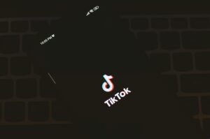 TikTok marketing guide - Cover Photo