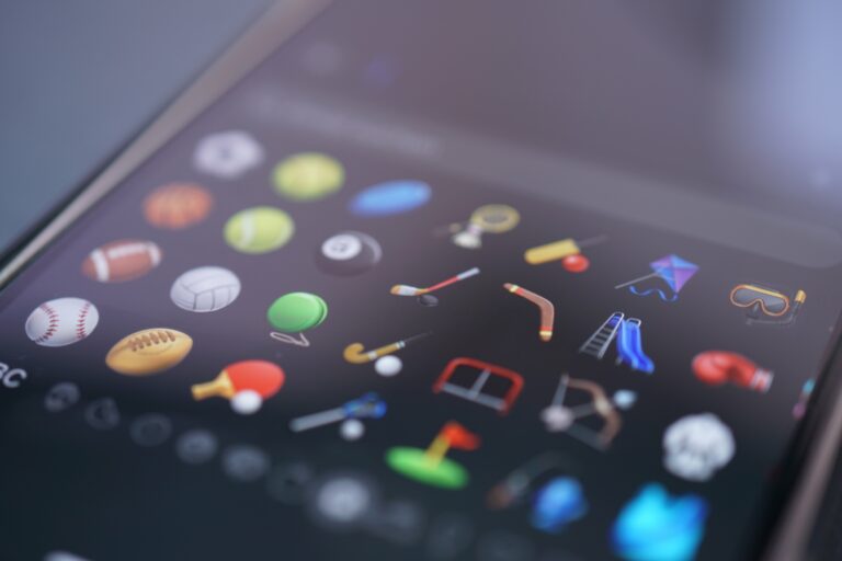 emoji marketing - Cover Photo