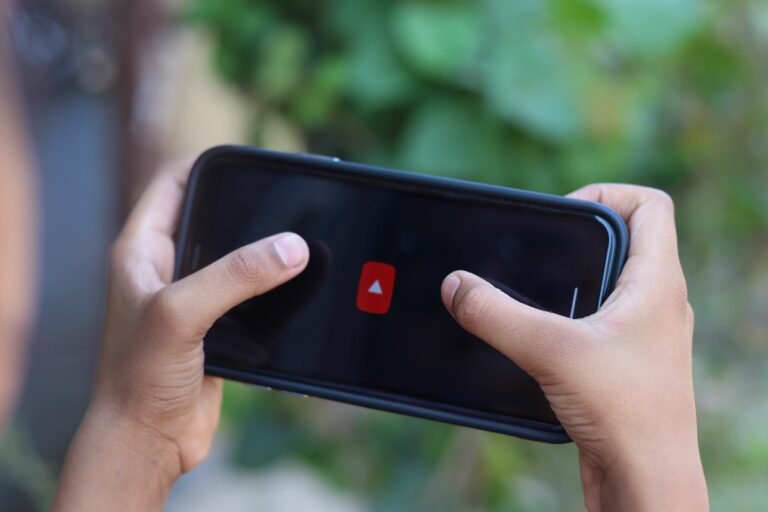 YouTube Ads Guide - Cover Photo