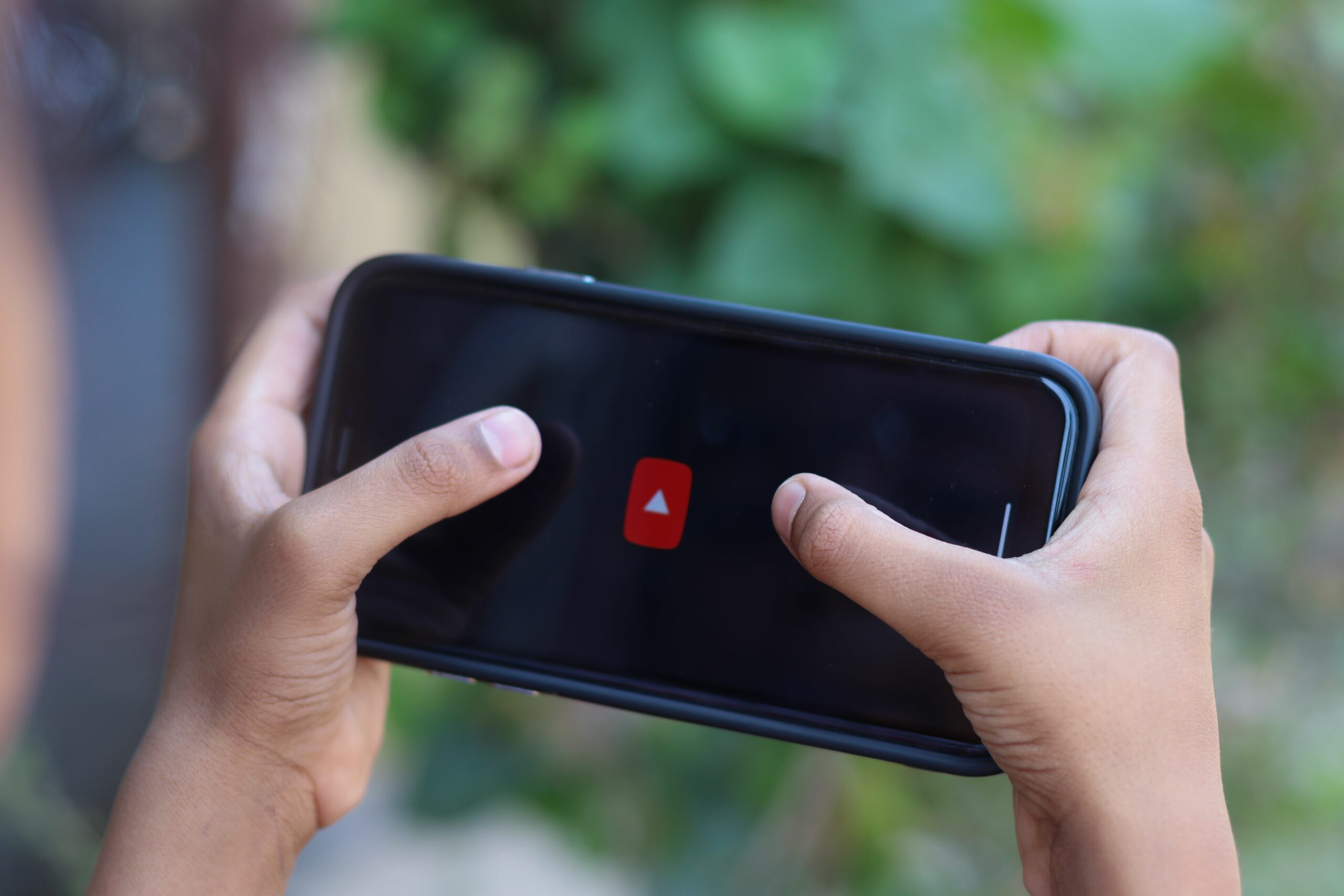 YouTube Ads Guide - Cover Photo