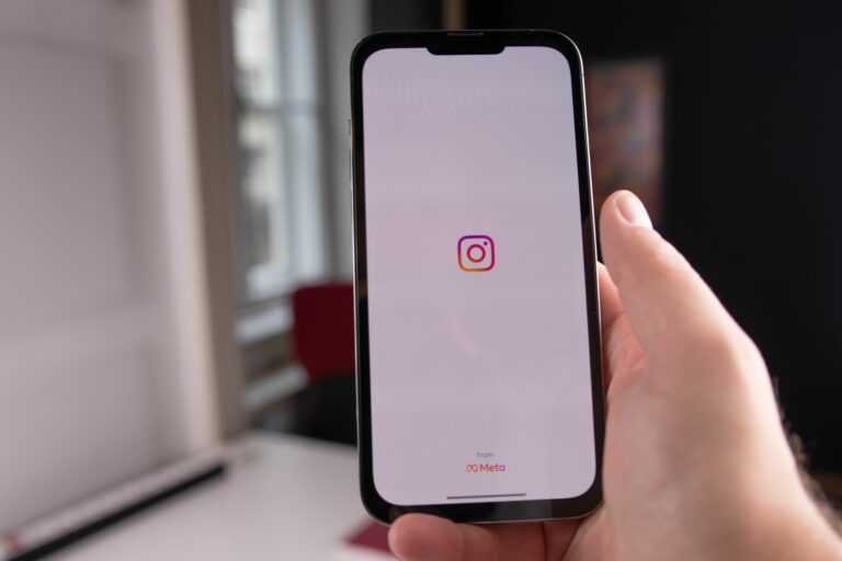 Get verified on Instagram - Cover Photo