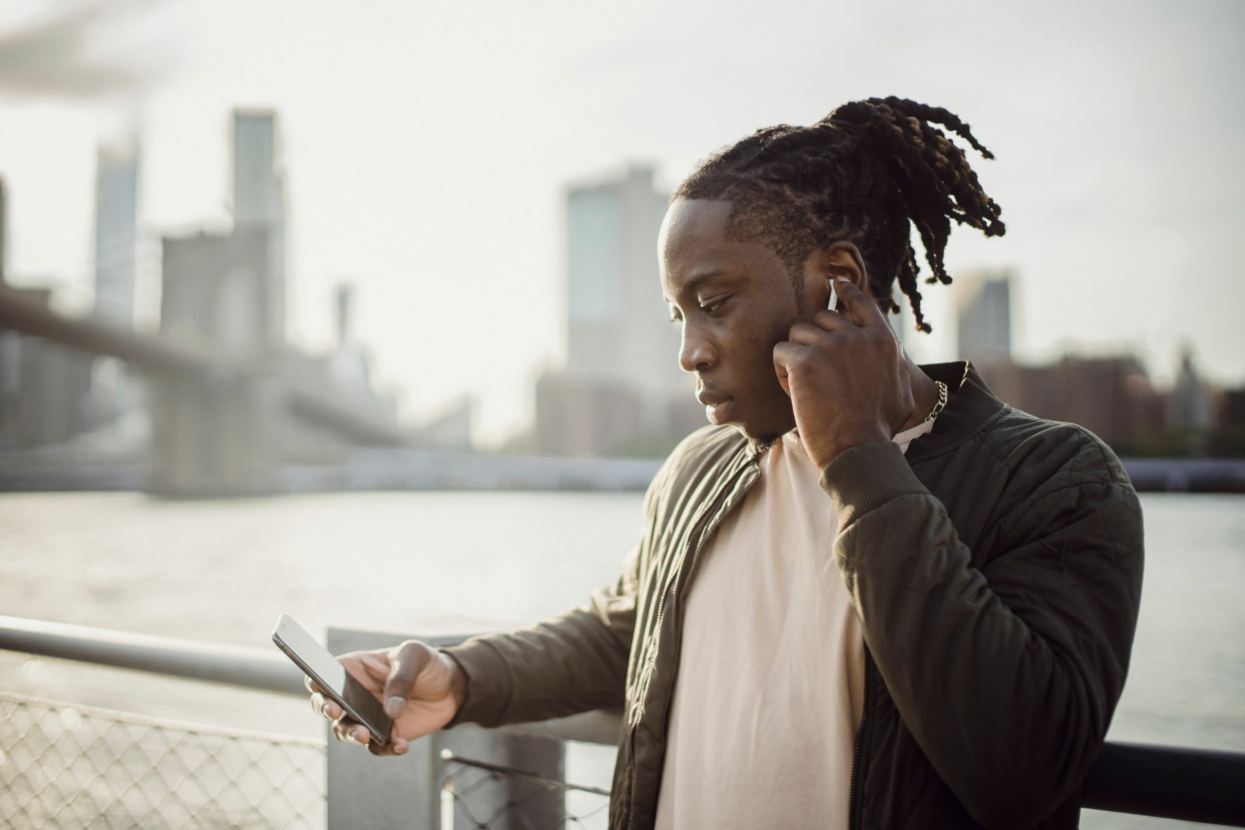 social media listening - Cover Photo